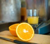 Dus jus d'orange à presser tous les matins