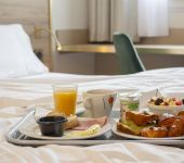 Petit-déjeuner en chambre à l'hôtel de Bordeaux