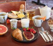 Enjoy the comfort of our 2, 3 or 4 star hotels throughout France