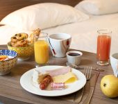petit-déjeuner en chambre grace au room service