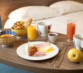 petit-déjeuner en chambre grace au room service