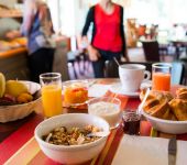 A full breakfast at the hotel in Saint-Herblain