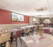 The restaurant room at the hotel in Angers Parc Expo