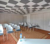 A meeting room, a training room to be organized near Rennes