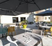 La terrasse au Brit Hotel Angers