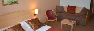 Une chambre triple à l'hôtel de Châteaudun