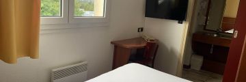 single room in the hotel in Cesson