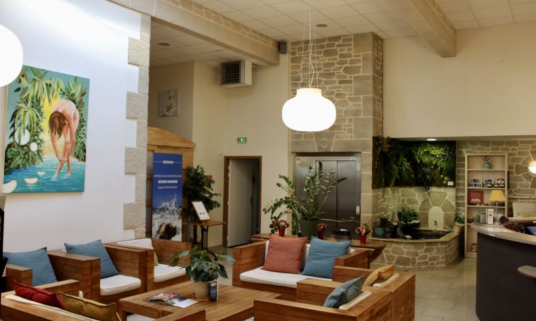 Brit Hotel Alghotel in Cancale, France