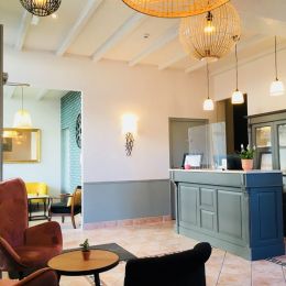 Brit Hotel Acacias
