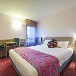 Brit Hotel Les Evens