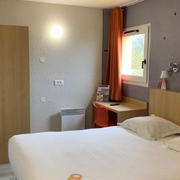 Brit Hotel Essentiel Tours Sud - Chambray-lès-Tours