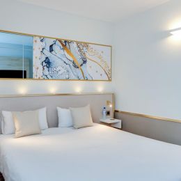 The double bedroom in Orléans