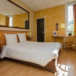Brit Hotel Bosquet Pau