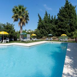 La piscine de l'hôtel d'Avignon