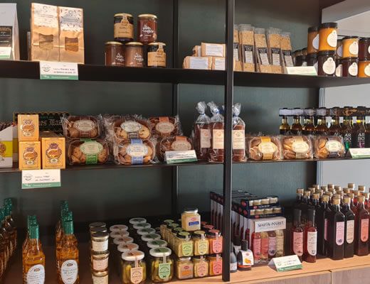 The local shop of the Hôtel d'Orléans