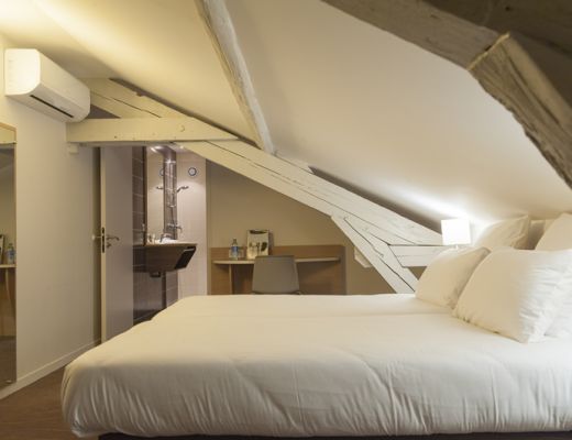 Les multiples chambres au confort différent de l'hôtel de Mâcon